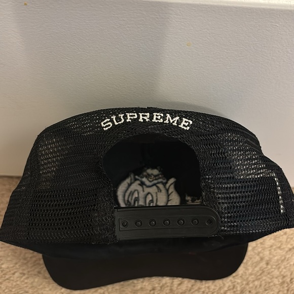 SUPREME HAT - Picture 3 of 4